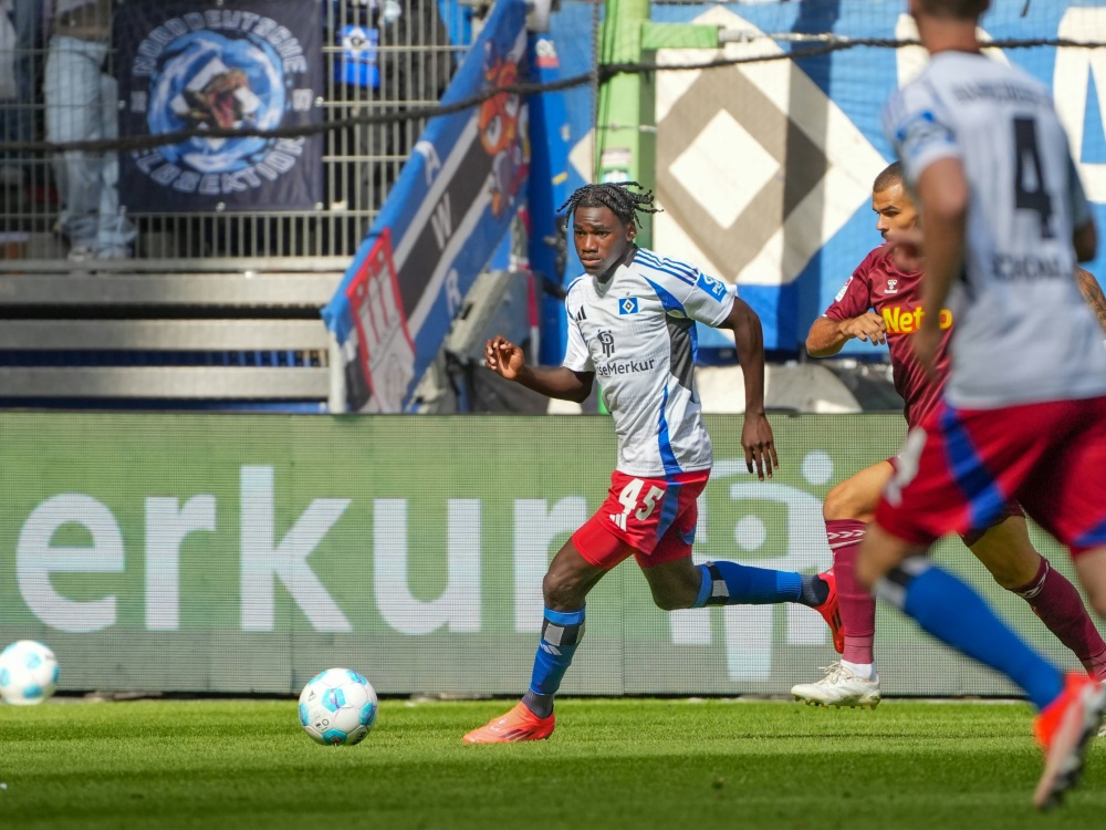 HSV schlägt Regensburg klar - Jungstar Balde spielt groß auf