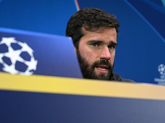 Auch Alisson beklagt hohe Belastung: "Alle haben es satt" Auch Alisson beklagt hohe Belastung: "Alle haben es satt"