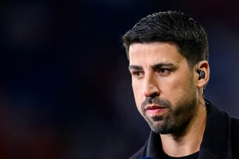 Sami Khedira freut sich auf das Duell seiner Ex-Clubs Real Madrid und VfB Stuttgart. Sami Khedira freut sich auf das Duell seiner Ex-Clubs Real Madrid und VfB Stuttgart.