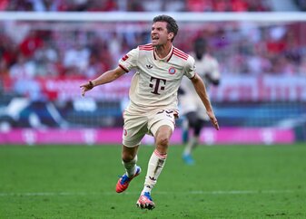 Erstmal auf der Bank: Thomas Müller. Erstmal auf der Bank: Thomas Müller.