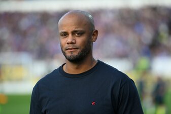 Vincent Kompany unterstützt die Fußball-Profis beim Thema Überbelastung. Vincent Kompany unterstützt die Fußball-Profis beim Thema Überbelastung.