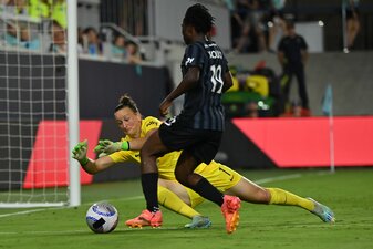 Torhüterin Almuth Schult (l) spielt zum zweiten Mal in ihrer Karriere in der NWSL. Torhüterin Almuth Schult (l) spielt zum zweiten Mal in ihrer Karriere in der NWSL.