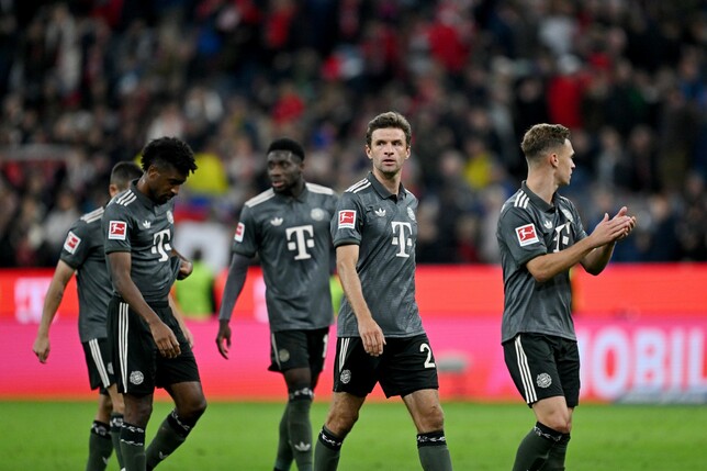 Geht beim FC Bayern voran: Joshua Kimmich (r).