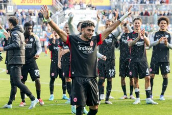 Aktuell der erfolgreichste Stürmer der Bundesliga: Omar Marmoush von Eintracht Frankfurt schoss beim 4:2 in Kiel seine Saisontore fünf und sechs. Aktuell der erfolgreichste Stürmer der Bundesliga: Omar Marmoush von Eintracht Frankfurt schoss beim 4:2 in Kiel seine Saisontore fünf und sechs.