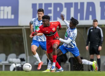 Benjamin Boakye (m.) spielt seit 2016 für den VfB. | Foto: Boris Streubel/Getty Images for DFB Benjamin Boakye (m.) spielt seit 2016 für den VfB. | Foto: Boris Streubel/Getty Images for DFB
