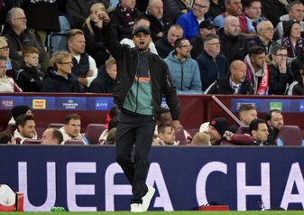 Foto: Kompany hält Kurs: Riskanter Bayern-Stil auch in Frankfurt