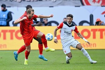 Bayern-Stürmer Kane musste beim 3:3 in Frankfurt angeschlagen ausgewechselt werden. Bayern-Stürmer Kane musste beim 3:3 in Frankfurt angeschlagen ausgewechselt werden.