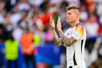 Die Fans von Real Madrid haben Toni Kroos mit Sprechchören gefeiert Die Fans von Real Madrid haben Toni Kroos mit Sprechchören gefeiert