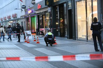Ein mutmaßlicher Tatbeteiligter wurde festgenommen. Ein mutmaßlicher Tatbeteiligter wurde festgenommen.