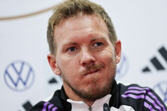 Nagelsmann plädiert in der Belastungsdebatte für längere Pausen. Nagelsmann plädiert in der Belastungsdebatte für längere Pausen.