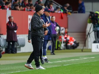 Bayern-Frauen reisen "selbstbewusst" zum Liga-Gipfeltreffen Bayern-Frauen reisen "selbstbewusst" zum Liga-Gipfeltreffen