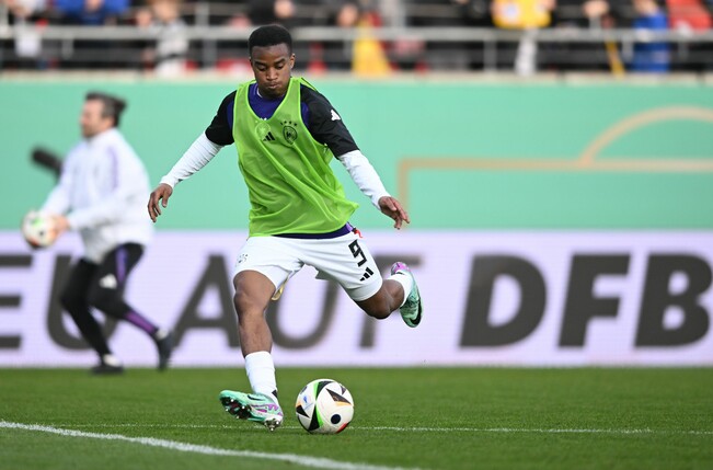 Youssoufa Moukoko will sich in Nizza einen Stammplatz erarbeiten.