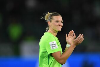 Alexandra Popp bestritt gegen Olympique Lyon ihren 100. Einsatz im Europapokal.  Alexandra Popp bestritt gegen Olympique Lyon ihren 100. Einsatz im Europapokal.