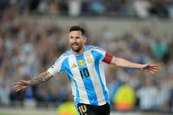 Der argentinische SupersLionel Messi schließt eine Teilnahme an der WM 2026 nicht aus. Der argentinische SupersLionel Messi schließt eine Teilnahme an der WM 2026 nicht aus.