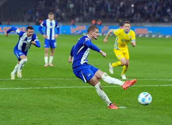 Foto: Torwart-Patzer hilft Hertha aus der Heimspielkrise