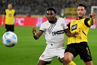 Sorgte für die 1:0-Führung des BVB: Rami Bensebaini (r.). Sorgte für die 1:0-Führung des BVB: Rami Bensebaini (r.).