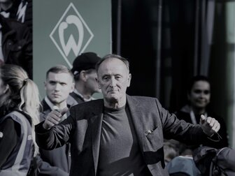 "Absolute Legende": Werder verabschiedet Burdenski "Absolute Legende": Werder verabschiedet Burdenski