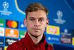 Bayern-Profi Joshua Kimmich wird immer wieder mit dem FC Barcelona in Verbindung gebracht. Auch bei der Pressekonferenz vorm Champions-League-Spiel gab es Fragen. 