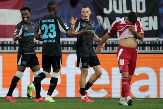 Florian Wirtz (2.v.r.) traf zum 1:0. Florian Wirtz (2.v.r.) traf zum 1:0.