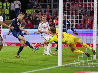 Köln: Nächste Niederlage mit neuem Ansatz Köln: Nächste Niederlage mit neuem Ansatz