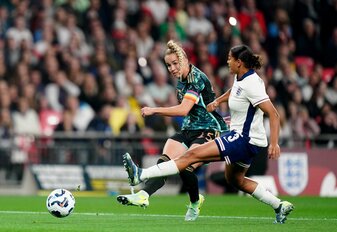 Kapitänin Giulia Gwinn trifft in dieser Szene zum zwischenzeitlichen 2:0. Kapitänin Giulia Gwinn trifft in dieser Szene zum zwischenzeitlichen 2:0.