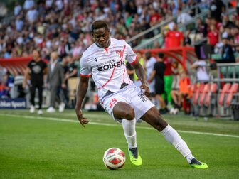 Medien: Balotelli wechselt nach Genua Medien: Balotelli wechselt nach Genua