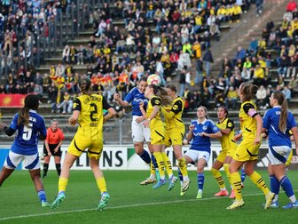 3000 Zuschauer: Nullnummer zwischen Schalke-Frauen und BVB 3000 Zuschauer: Nullnummer zwischen Schalke-Frauen und BVB