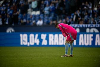 Torhüter Hoffmann muss nach zwei Spielen wieder auf die Bank. Torhüter Hoffmann muss nach zwei Spielen wieder auf die Bank.