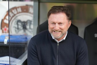 Nimmt seinen Dortmunder Kollegen Nuri Sahin in Schutz: Wolfsburgs Trainer Ralph Hasenhüttl. Nimmt seinen Dortmunder Kollegen Nuri Sahin in Schutz: Wolfsburgs Trainer Ralph Hasenhüttl.