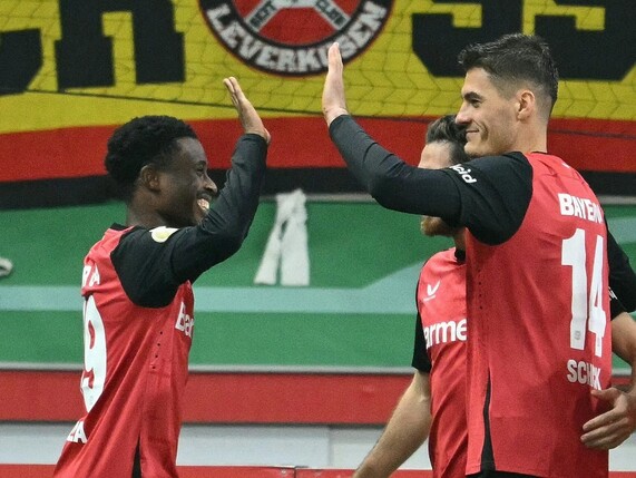 Schick trifft doppelt: Bayer souverän ins Pokal-Achtelfinale