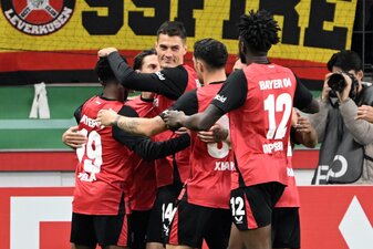 Patrik Schick (M.) brachte Leverkusen früh auf die Siegerstraße. Patrik Schick (M.) brachte Leverkusen früh auf die Siegerstraße.