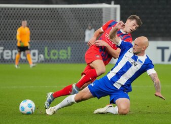 In der Anfangsphase wirkte Hertha in den Zweikämpfen deutlich wacher. In der Anfangsphase wirkte Hertha in den Zweikämpfen deutlich wacher.
