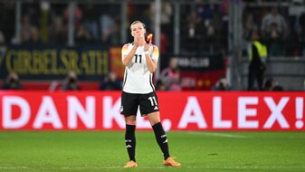 Alexandra Popp möchte nach der Karriere etwas mit Tieren und Fußball machen. Alexandra Popp möchte nach der Karriere etwas mit Tieren und Fußball machen.