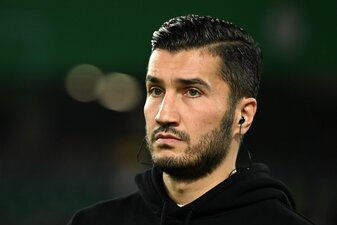 Nuri Sahin steckt als BVB-Trainer in einer schwierigen Situation Nuri Sahin steckt als BVB-Trainer in einer schwierigen Situation