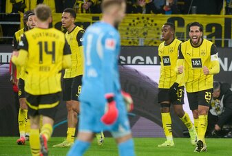 Emre Can (r) hatte beim Sieg gegen Leipzig wieder Grund zum Jubeln. Emre Can (r) hatte beim Sieg gegen Leipzig wieder Grund zum Jubeln.