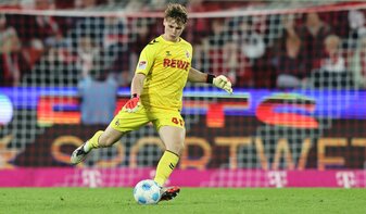 Jonas Urbig kam in 11 Spielen zum Einsatz und wurde danach überraschend zum zweiten Torwart degradiert. | Foto: Christof Koepsel/Getty Images Jonas Urbig kam in 11 Spielen zum Einsatz und wurde danach überraschend zum zweiten Torwart degradiert. | Foto: Christof Koepsel/Getty Images