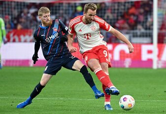 Jan-Niklas Beste (l) hat Bayern-Erfahrung. Mit Hoffenheim spielte er schon in München und gegen Harry Kane (r). Jan-Niklas Beste (l) hat Bayern-Erfahrung. Mit Hoffenheim spielte er schon in München und gegen Harry Kane (r).