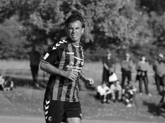 Freiburg trauert um Ex-Profi Heidenreich Freiburg trauert um Ex-Profi Heidenreich