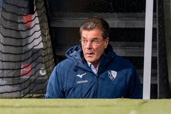 Dieter Hecking will Bochum aus dem Tabellenkeller führen. Dieter Hecking will Bochum aus dem Tabellenkeller führen.