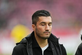 Borussia Dortmunds Trainer Nuri Sahin steht nach der vierten Saison-Niederlage unter Druck. Borussia Dortmunds Trainer Nuri Sahin steht nach der vierten Saison-Niederlage unter Druck.