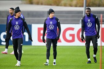 Leroy Sane (l), Jamal Musiala (m) und Antonio Rüdiger (r) trainieren vor dem Nations-League-Abschluss. Leroy Sane (l), Jamal Musiala (m) und Antonio Rüdiger (r) trainieren vor dem Nations-League-Abschluss.