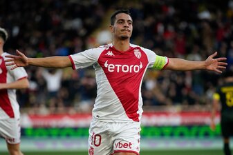 Der frühere französische Fußball-Nationalspieler Ben Yedder wurde zu zwei Jahren Haft auf Bewährung verurteilt. Der frühere französische Fußball-Nationalspieler Ben Yedder wurde zu zwei Jahren Haft auf Bewährung verurteilt.