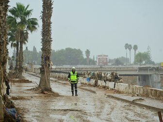 Unwetterkatastrophe: Valencia spielt in schwarzen Trikots Unwetterkatastrophe: Valencia spielt in schwarzen Trikots