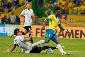 Brasilien schafft in der WM-Qualifikation wieder keinen Sieg. Brasilien schafft in der WM-Qualifikation wieder keinen Sieg.