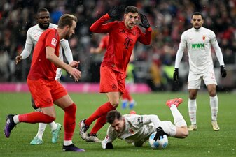 Leon Goretzka (M) ist, wie gegen Augsburg, wieder mittendrin beim FC Bayern. Leon Goretzka (M) ist, wie gegen Augsburg, wieder mittendrin beim FC Bayern.
