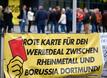 Protest vor der Westfalenhalle gegen einen Werbevertrag mit Rheinmetall. 