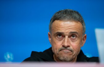 PSG-Coach Luis Enrique erwartet gegen Bayern einen verbissenen Kampf um den Ball. PSG-Coach Luis Enrique erwartet gegen Bayern einen verbissenen Kampf um den Ball.