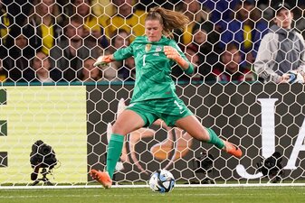 US-Torhüterin Alyssa Naeher hat ihren Rücktritt aus der Nationalmannschaft bekanntgegeben. US-Torhüterin Alyssa Naeher hat ihren Rücktritt aus der Nationalmannschaft bekanntgegeben.
