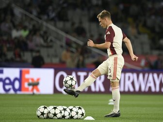 Bei Verbleib in München: Eberl verspricht Kimmich Kapitänsbinde Bei Verbleib in München: Eberl verspricht Kimmich Kapitänsbinde