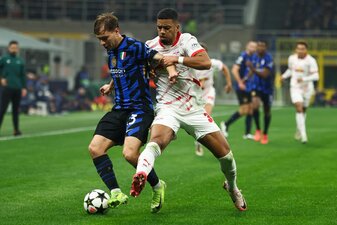 Leipzigs Benjamin Henrichs (rechts) kämpfte, verlor aber mit RB bei Inter Mailand. Leipzigs Benjamin Henrichs (rechts) kämpfte, verlor aber mit RB bei Inter Mailand.
